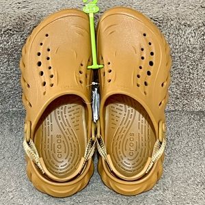 NWT - Crocs Echo Clog - Sand - J6